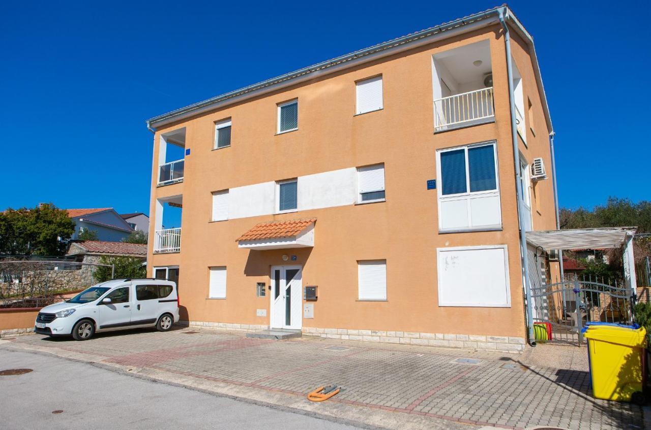 Apartman Noel Крк Экстерьер фото